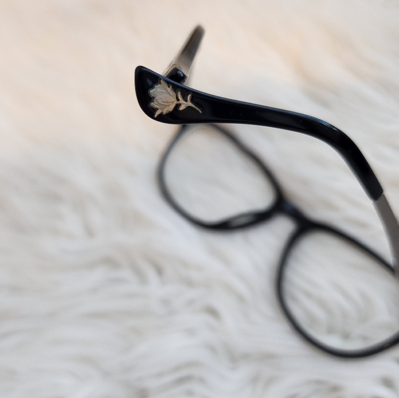 KENZO PRESCRIPTION GLASSES SELL THIS FOR THE FRAME. GREAT CONDITON - Picture 10 of 11